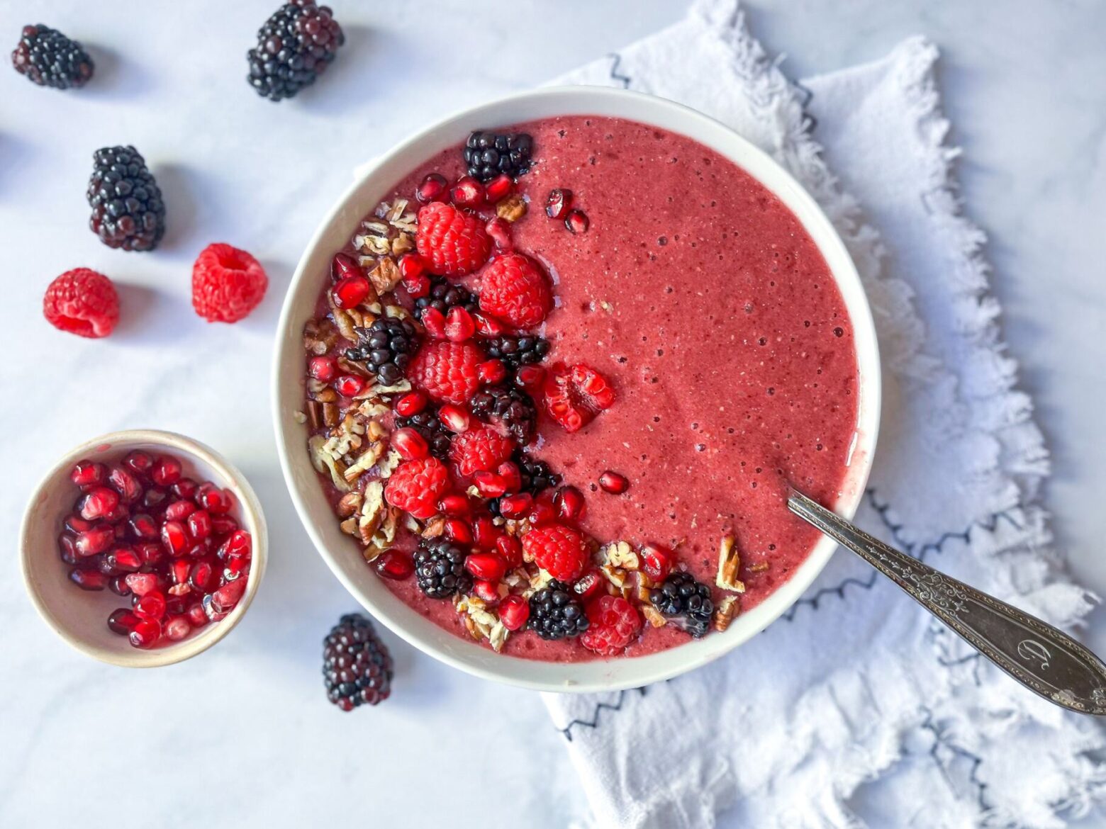 pomegranate smoothie bowl