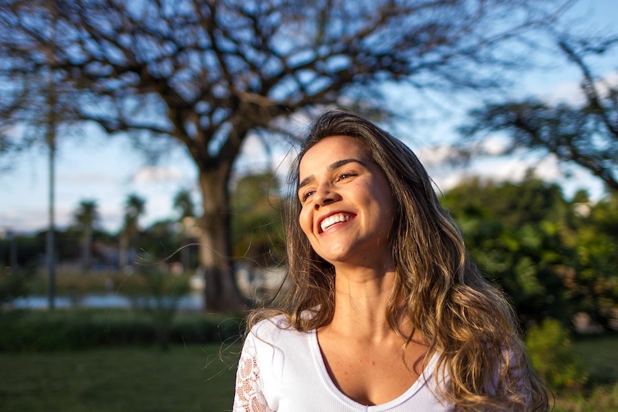 women-smiling-clear-mind